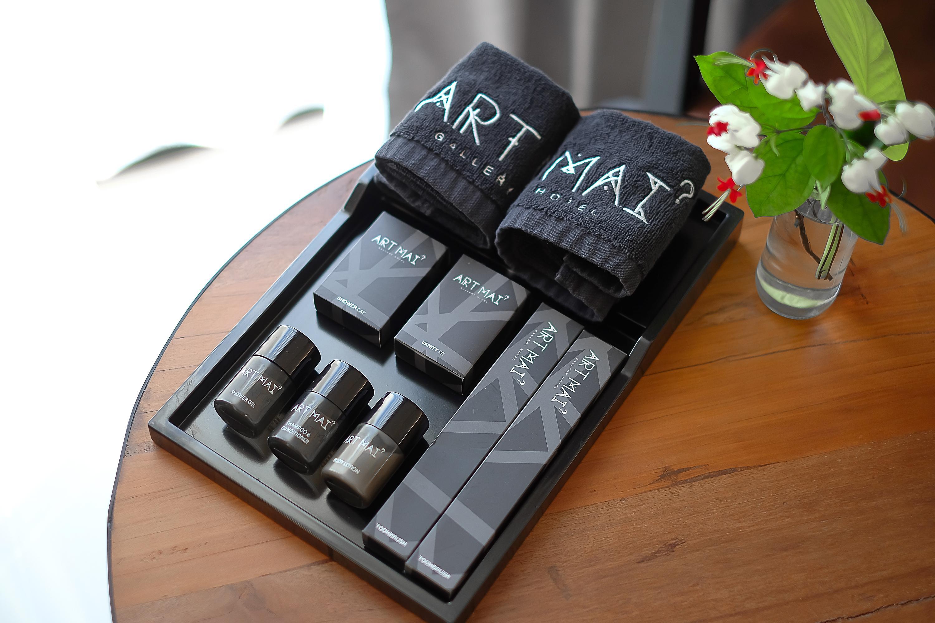 Art Mai Gallery Nimman Hotel Chiang Mai Eksteriør bilde ART of WAX