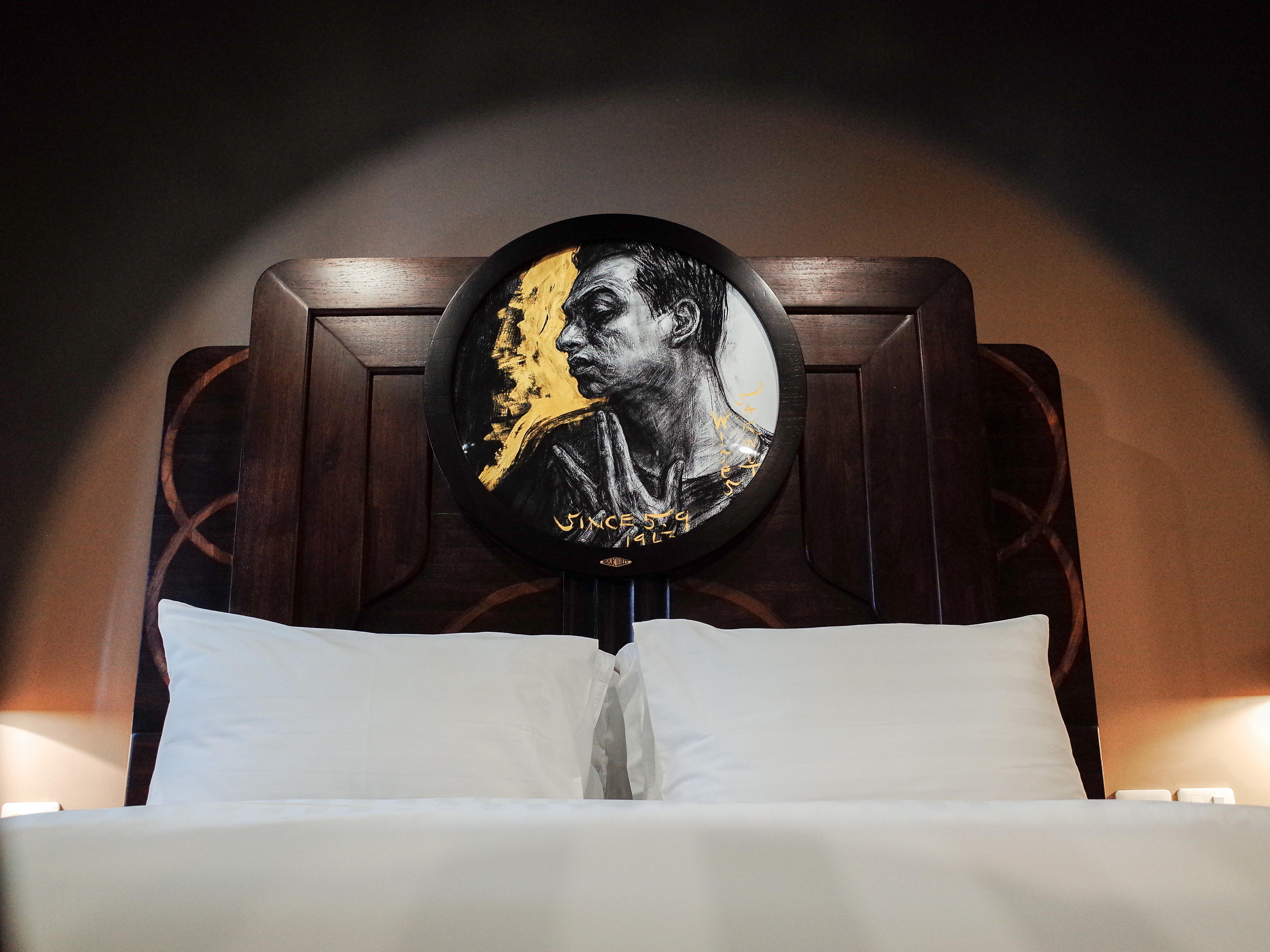 Art Mai Gallery Nimman Hotel Chiang Mai Eksteriør bilde A bed at the hotel