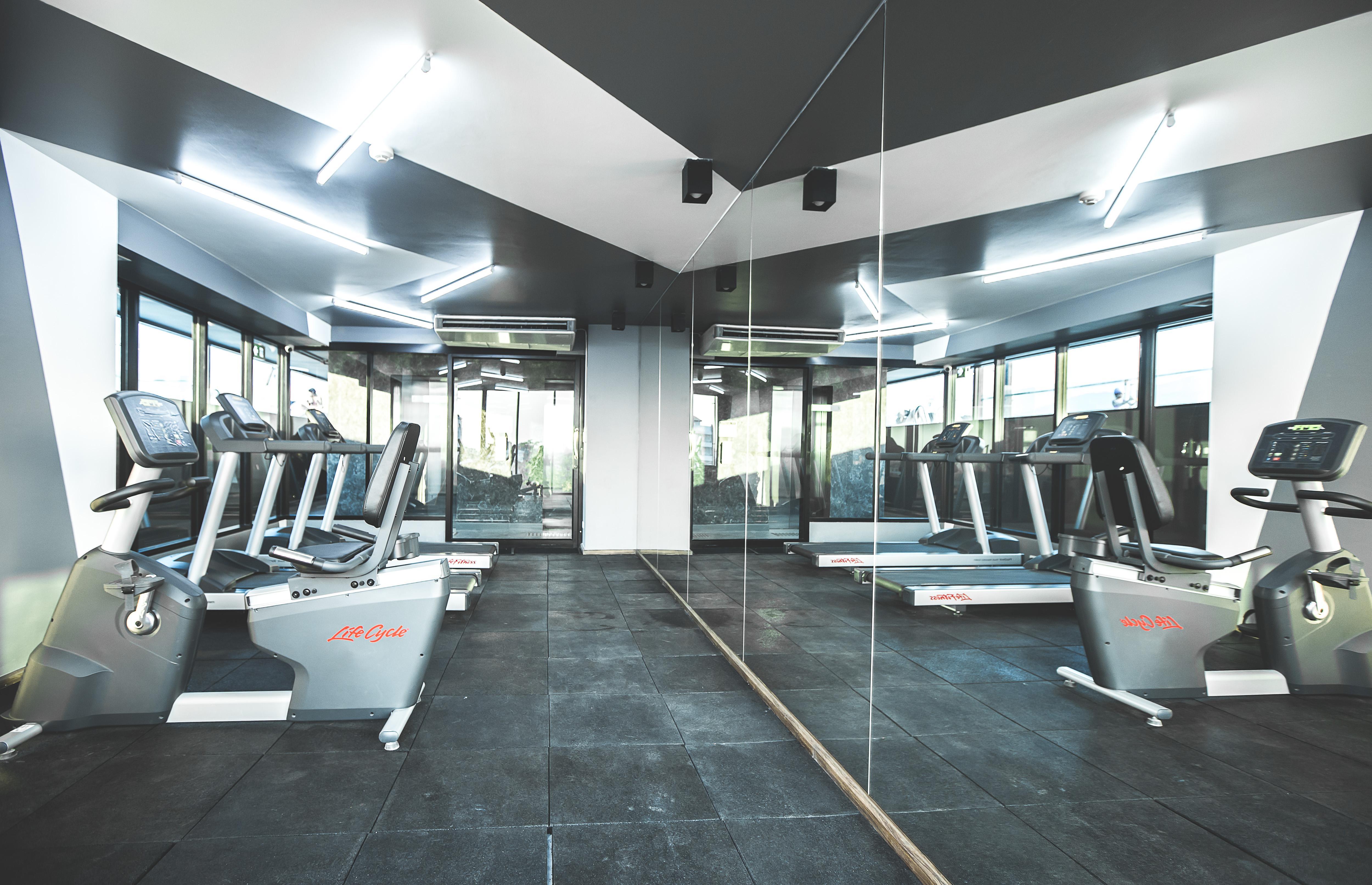 Art Mai Gallery Nimman Hotel Chiang Mai Eksteriør bilde The gym at the hotel