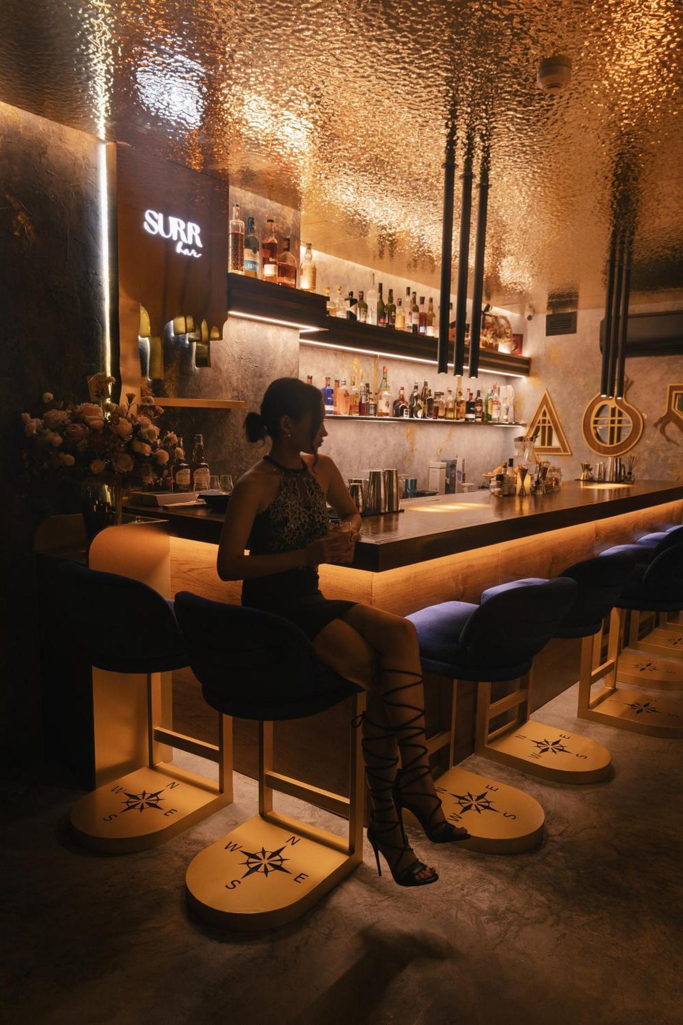 Art Mai Gallery Nimman Hotel Chiang Mai Eksteriør bilde The bar at the London Edition